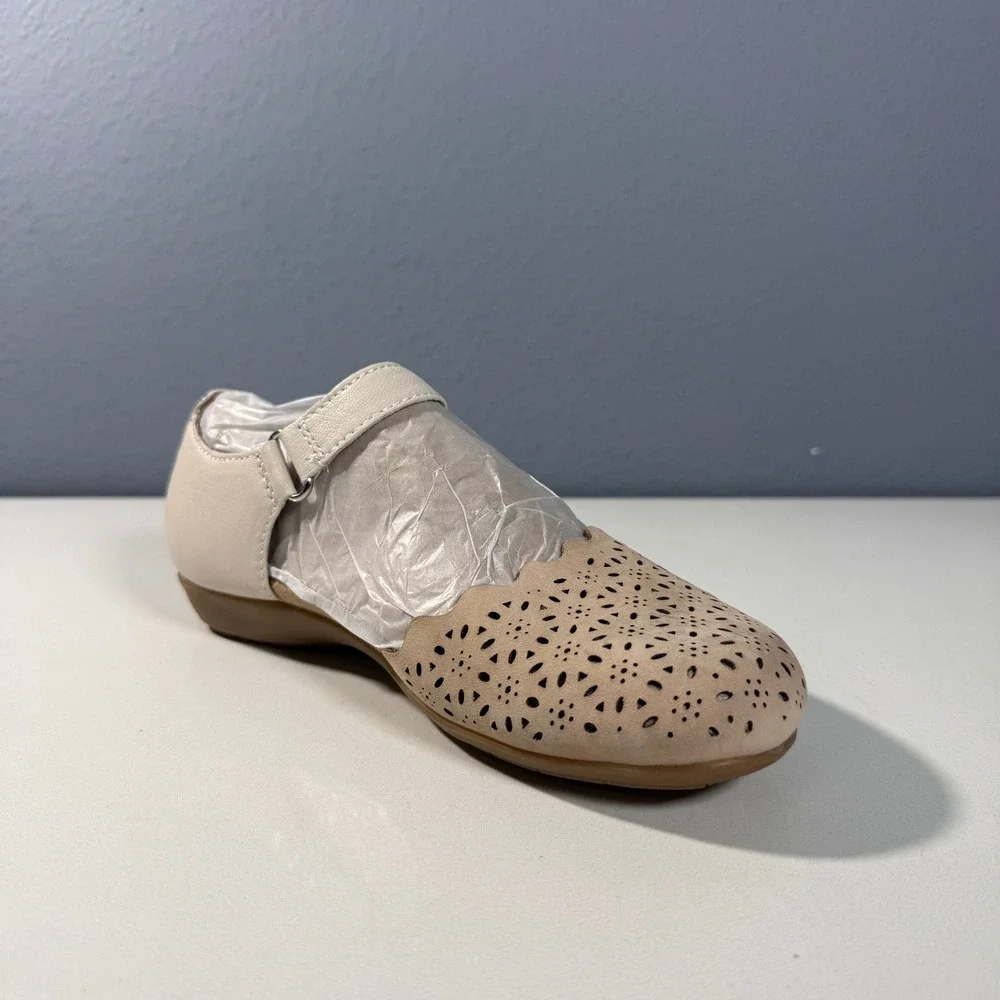 Earth Origins Brynn Ivory Leather Laser Cut Mary Jane‎ Flats ETBRYNN-QV  5M